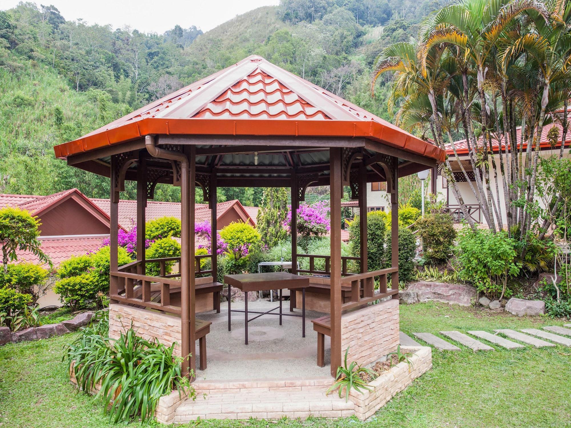 Super Oyo 89300 Zen Garden Resort Kampong Kundassan Exterior foto